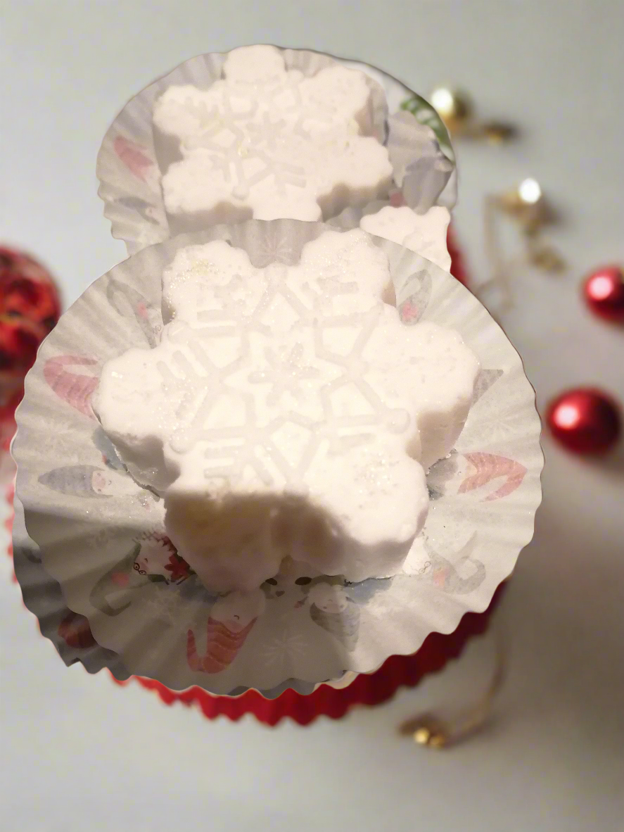 Christmas snowflake bathbomb (hang in 🎄) Ornaments