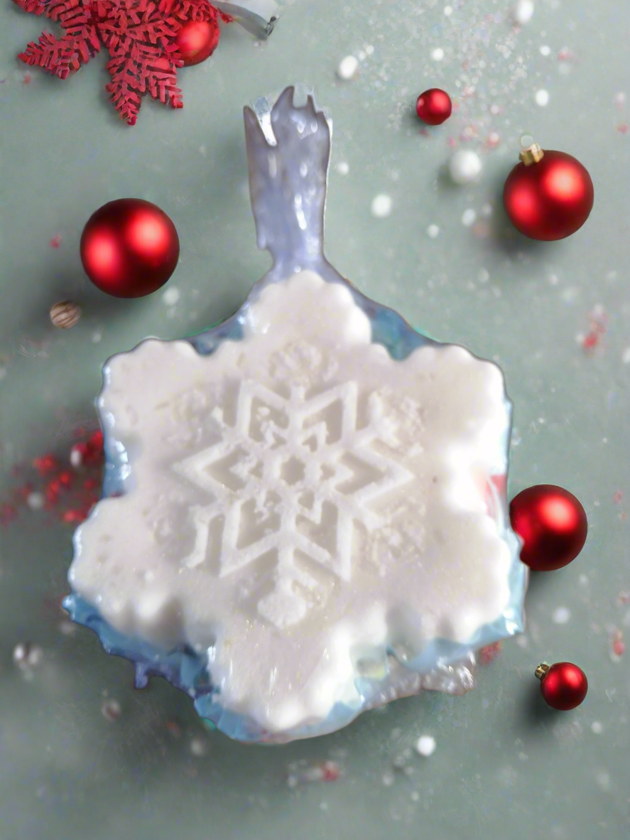 Christmas snowflake bathbomb (hang in 🎄) Ornaments