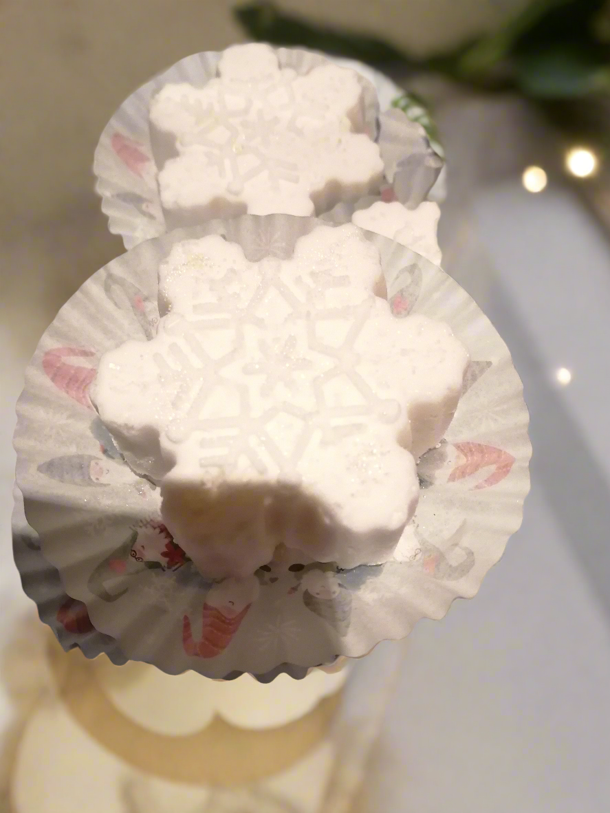 Christmas snowflake bathbomb (hang in 🎄) Ornaments