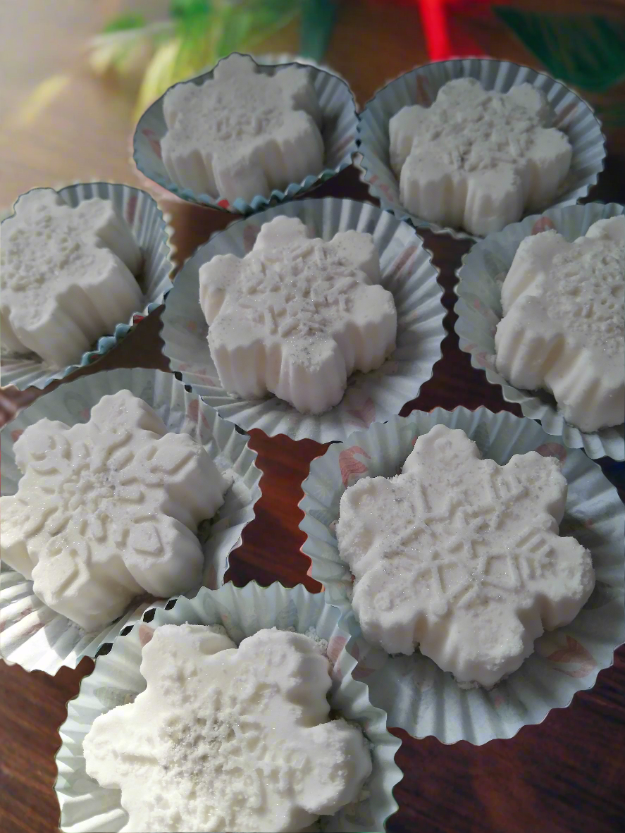 Christmas snowflake bathbomb (hang in 🎄) Ornaments