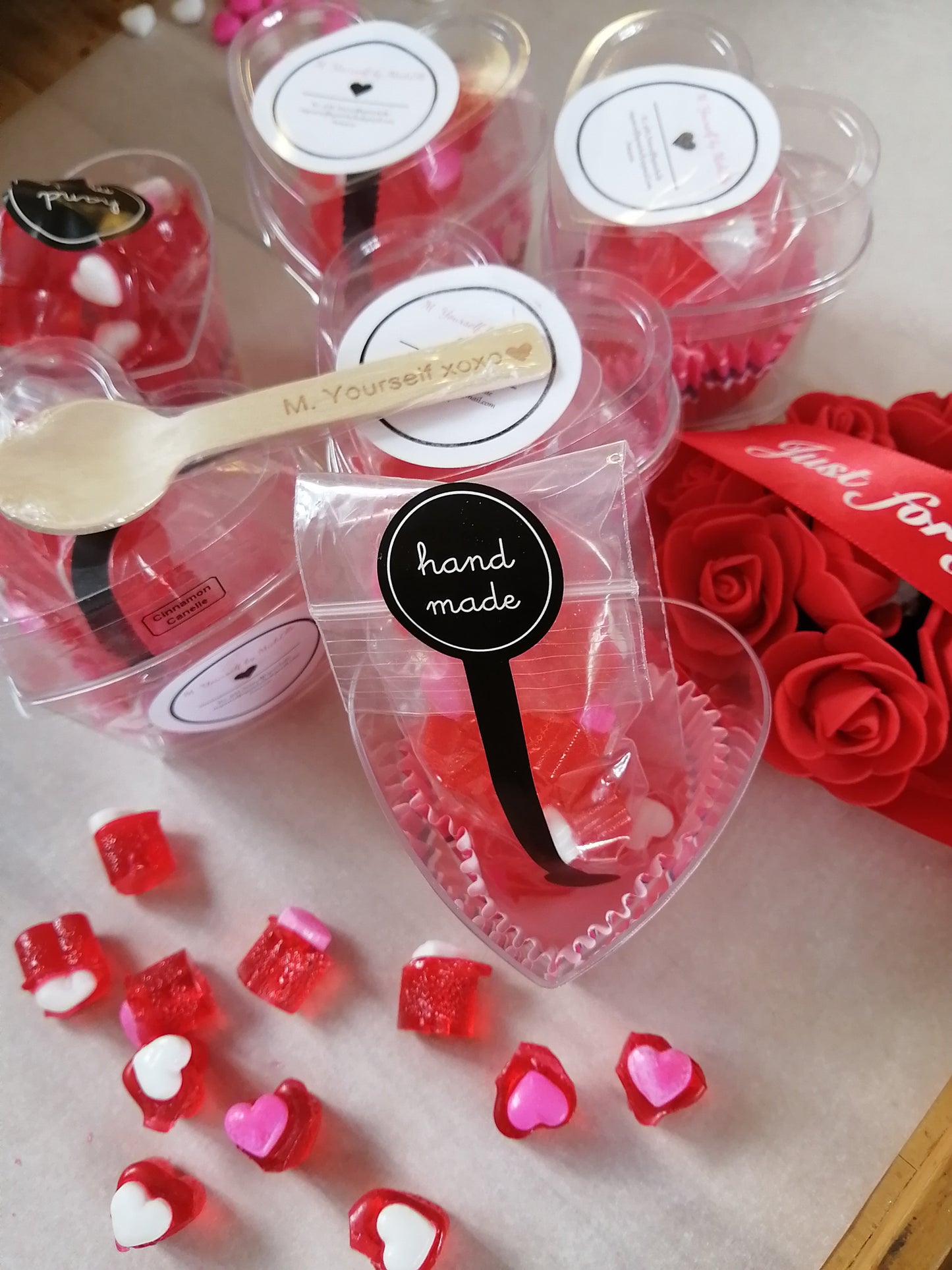 "Share the LOVE" Cinnamon heart candy (box 30 pces)