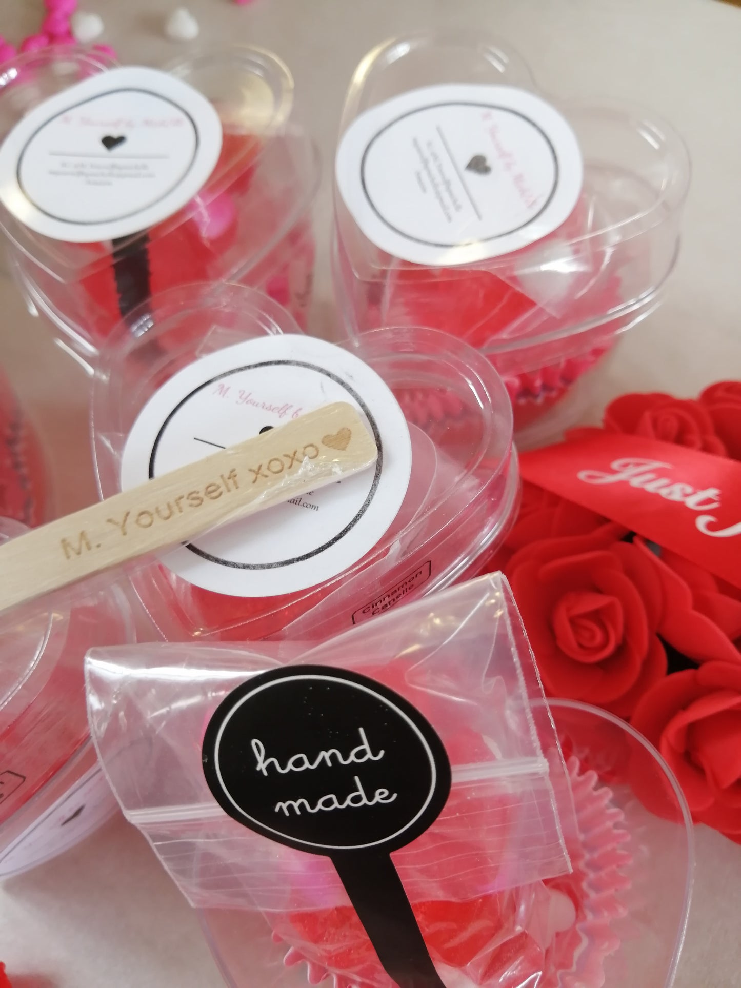 "Share the LOVE" Cinnamon heart candy (box 30 pces)