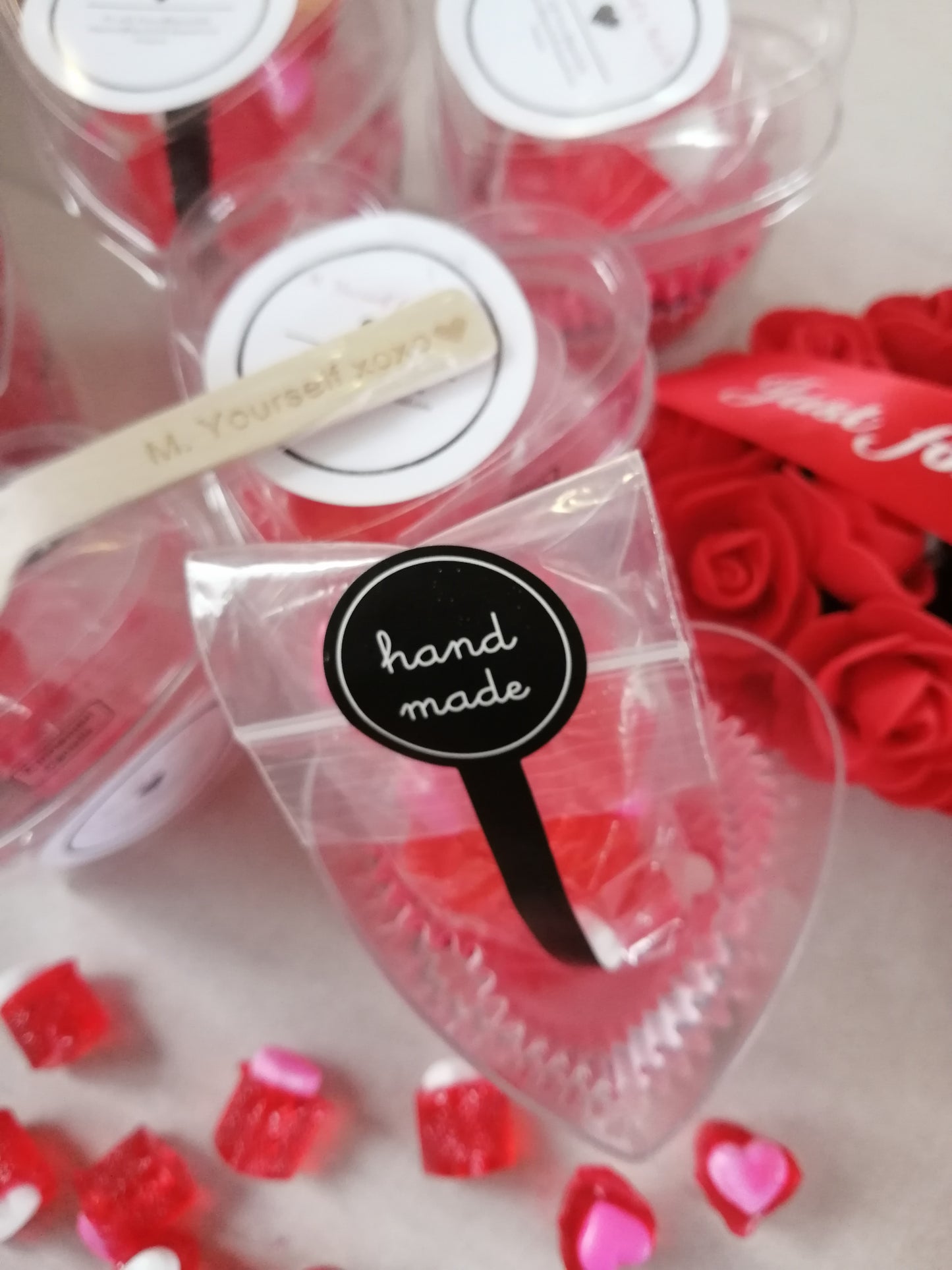"Share the LOVE" Cinnamon heart candy (box 30 pces)